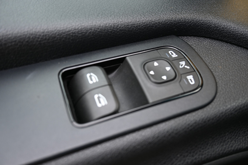 Mercedes-Benz Sprinter 14