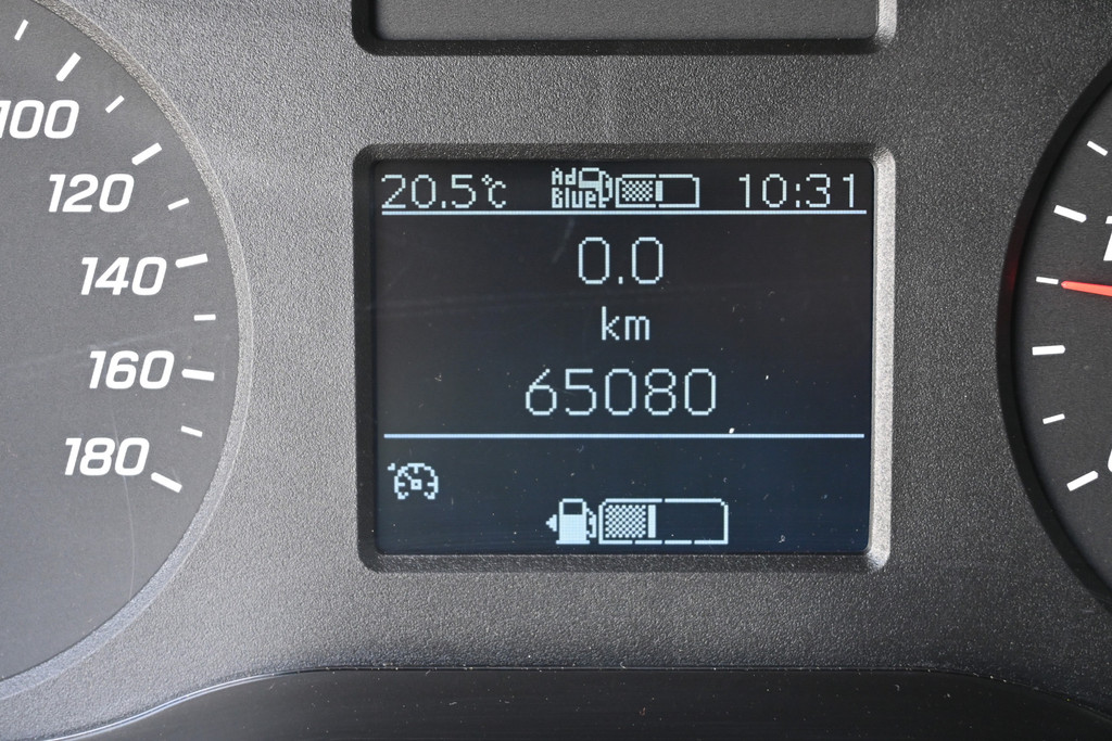 Mercedes-Benz Sprinter 17