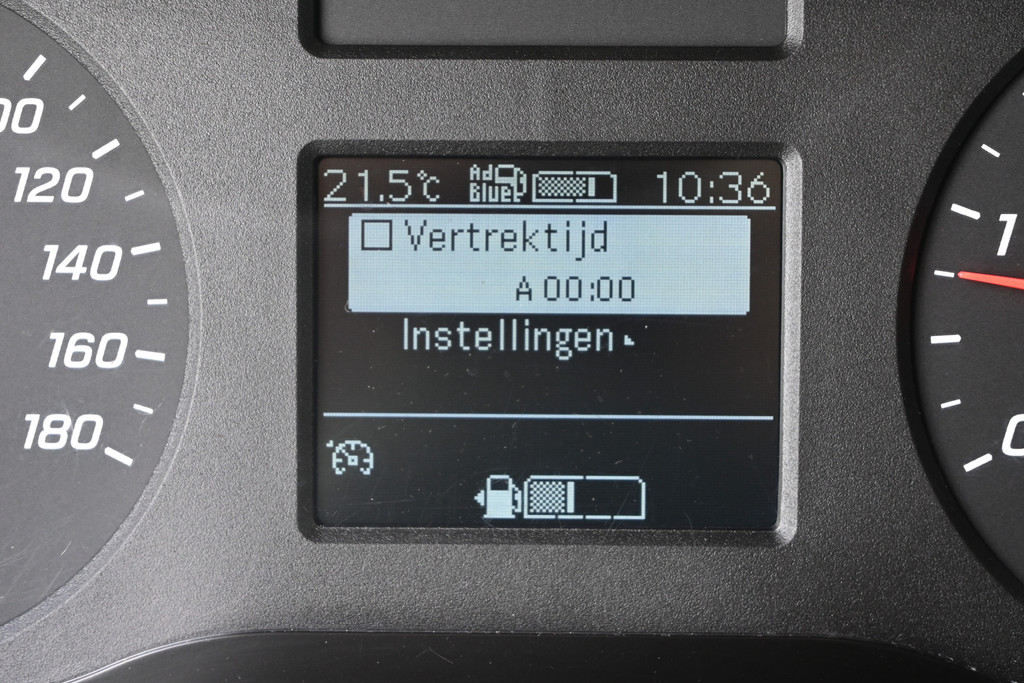 Mercedes-Benz Sprinter 14