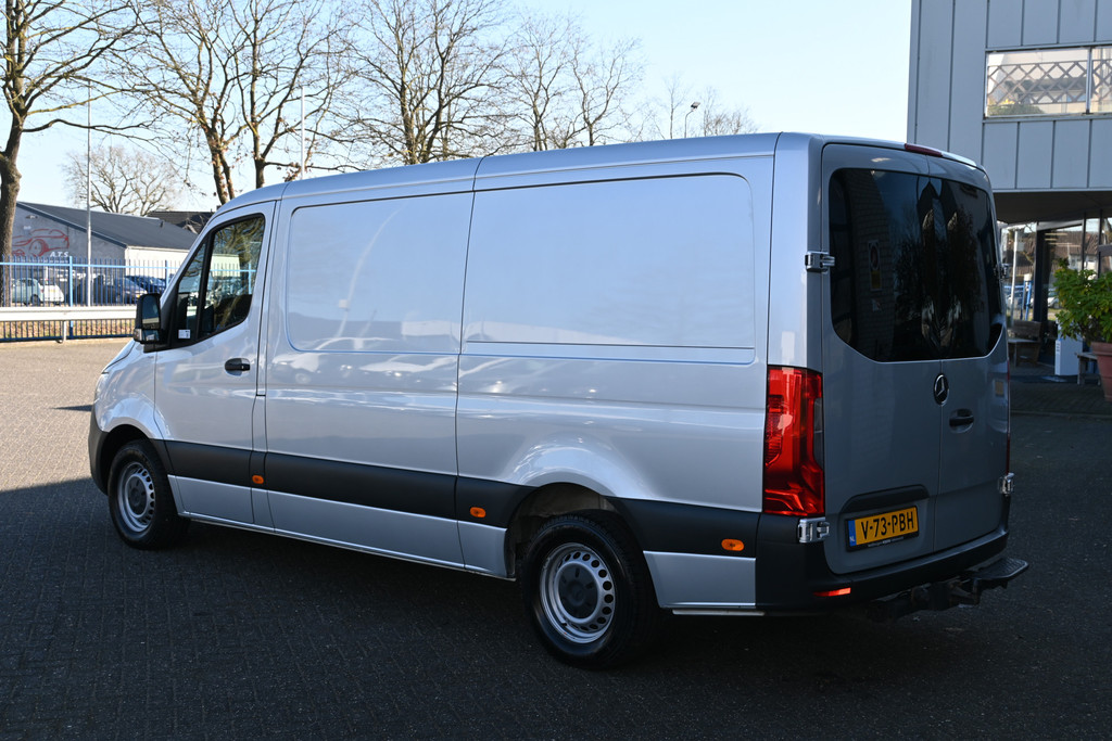 Mercedes-Benz Sprinter 14