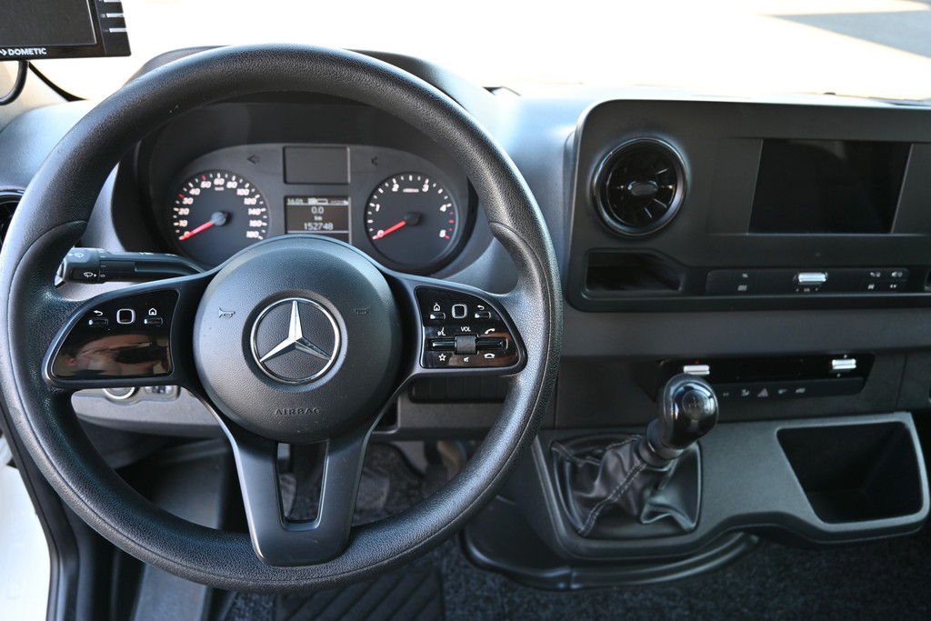 Mercedes-Benz Sprinter 13