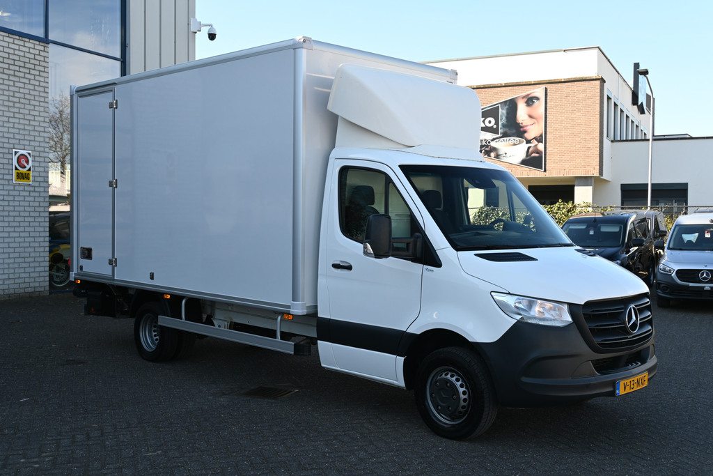 Mercedes-Benz Sprinter 8