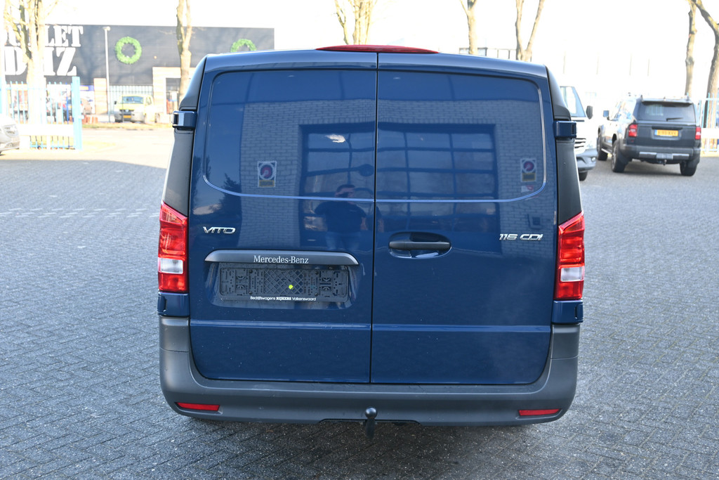 Mercedes-Benz Vito 8