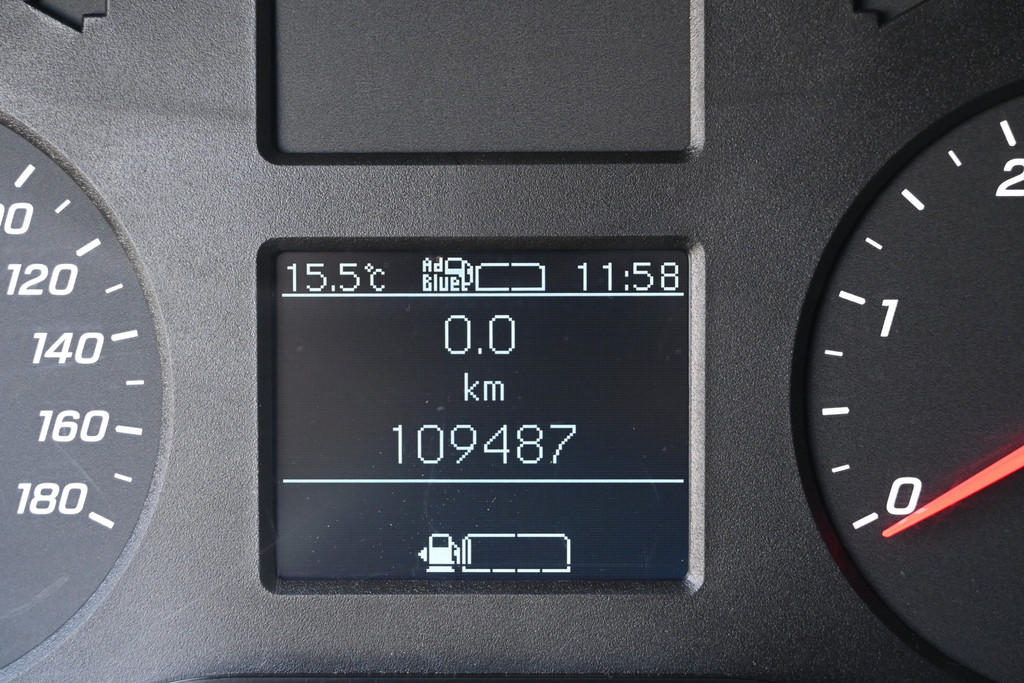 Mercedes-Benz Sprinter 12