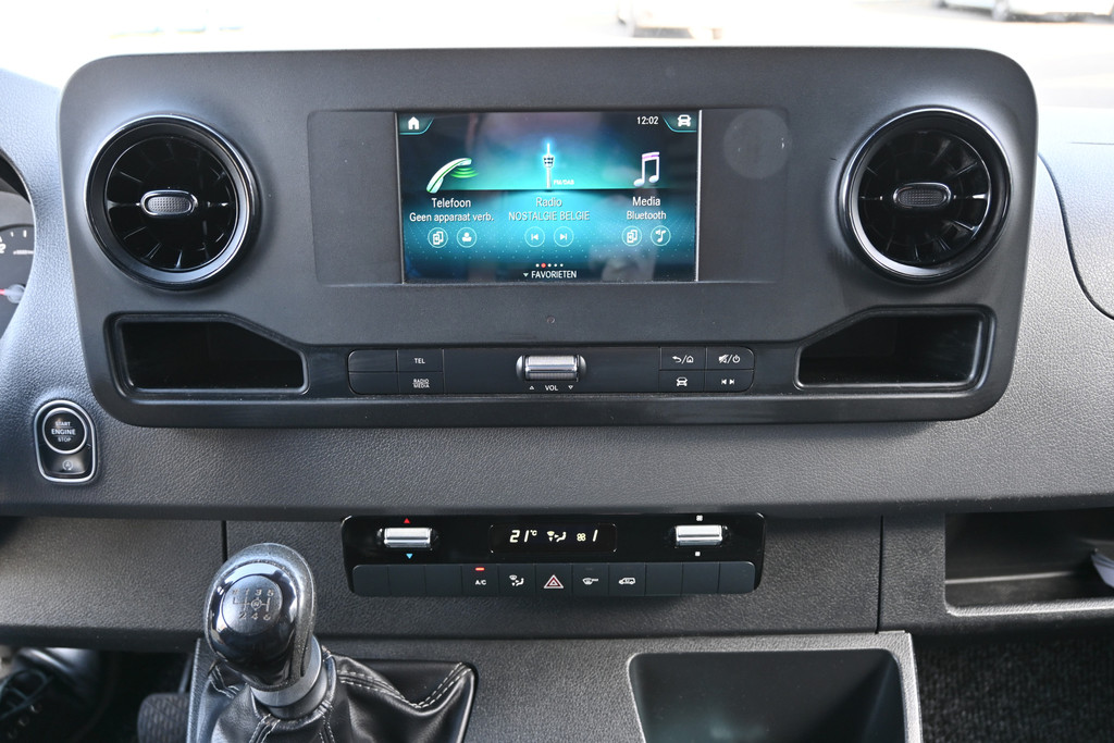 Mercedes-Benz Sprinter 4