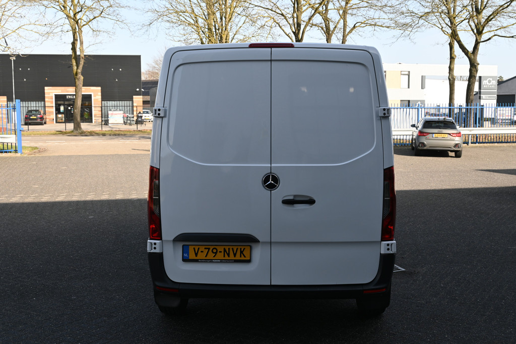 Mercedes-Benz Sprinter 9