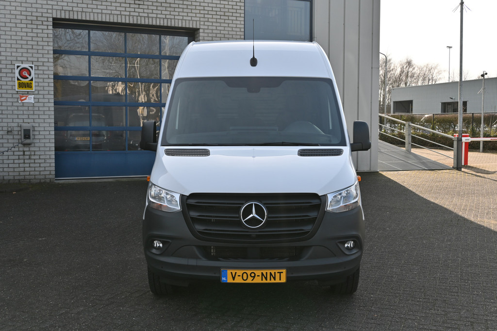 Mercedes-Benz Sprinter 1