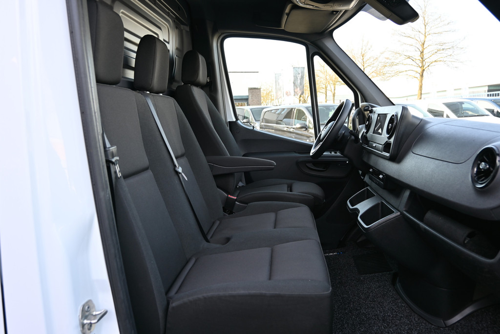 Mercedes-Benz Sprinter 8