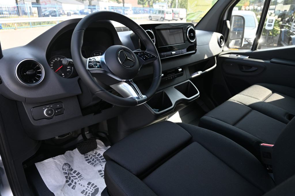 Mercedes-Benz Sprinter 3