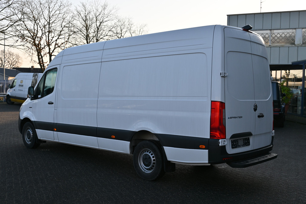 Mercedes-Benz eSprinter 12