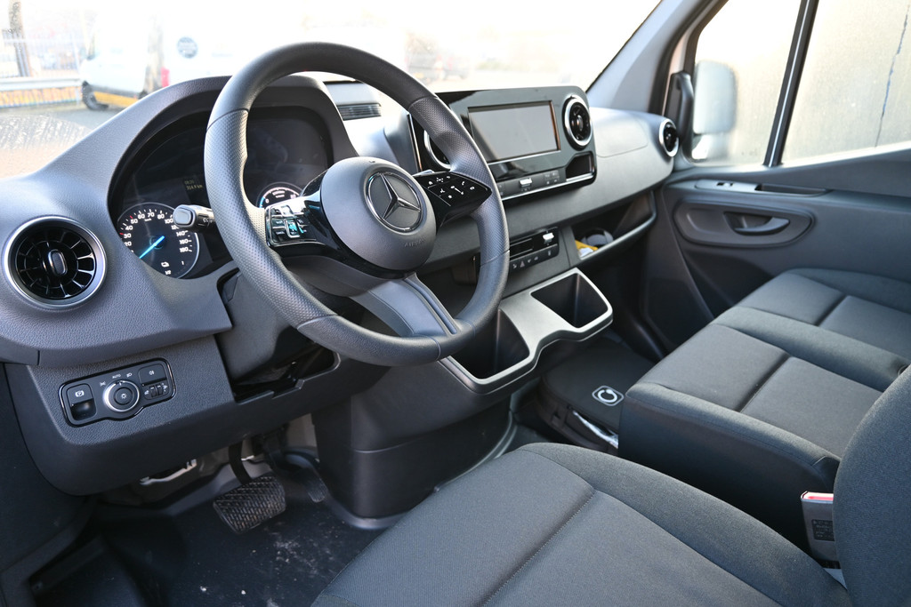 Mercedes-Benz eSprinter 3