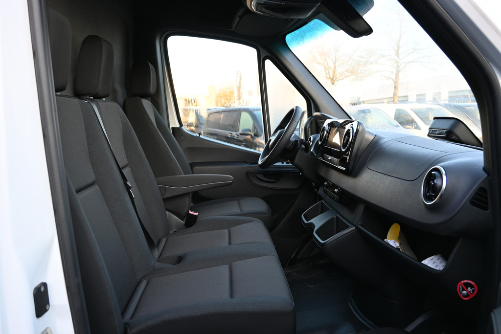 Mercedes-Benz eSprinter 8