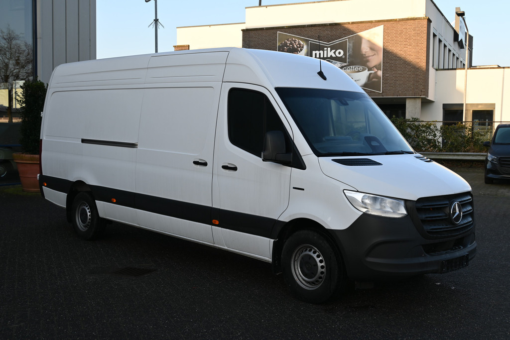 Mercedes-Benz eSprinter 9