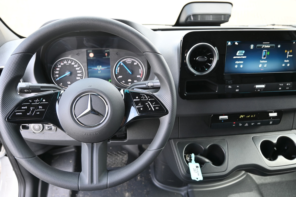 Mercedes-Benz eSprinter 18