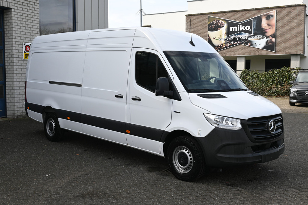 Mercedes-Benz eSprinter 2