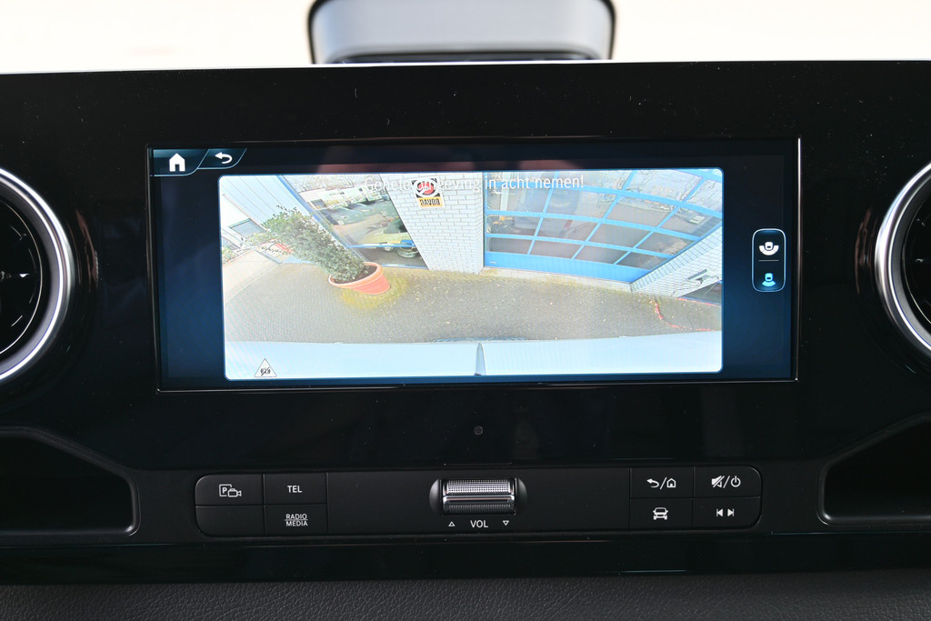 Mercedes-Benz eSprinter 24