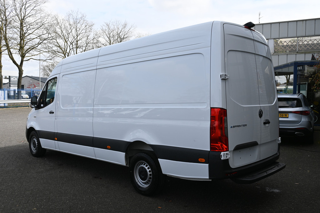 Mercedes-Benz eSprinter 5