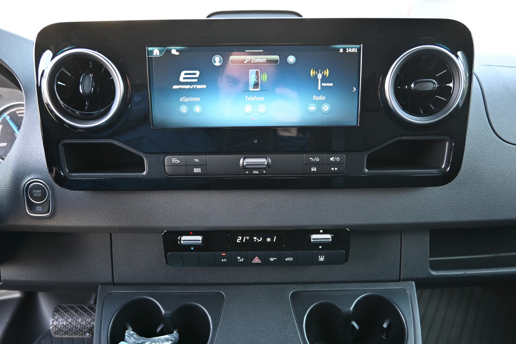 Mercedes-Benz eSprinter 8