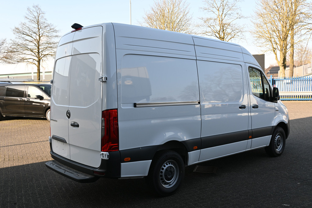 Mercedes-Benz eSprinter 2