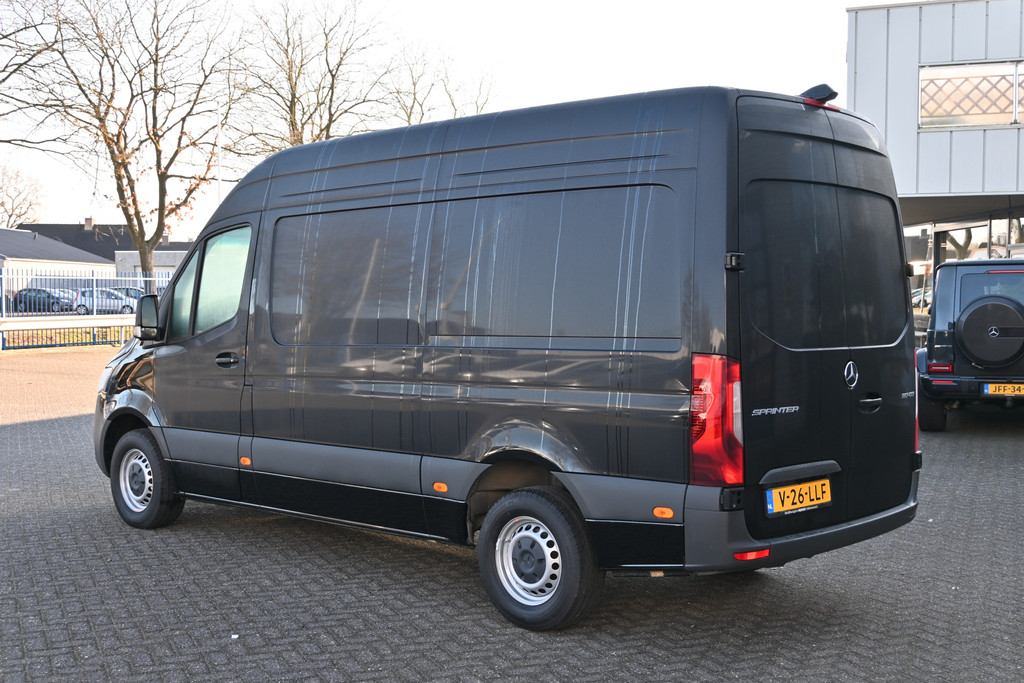 Mercedes-Benz Sprinter 10