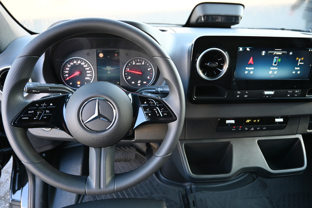 Mercedes-Benz Sprinter 13