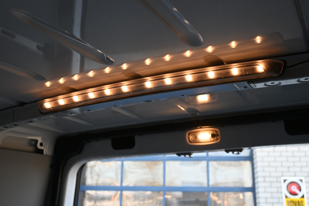 Mercedes-Benz eSprinter 11