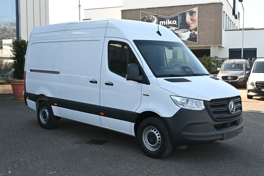 Mercedes-Benz eSprinter 7
