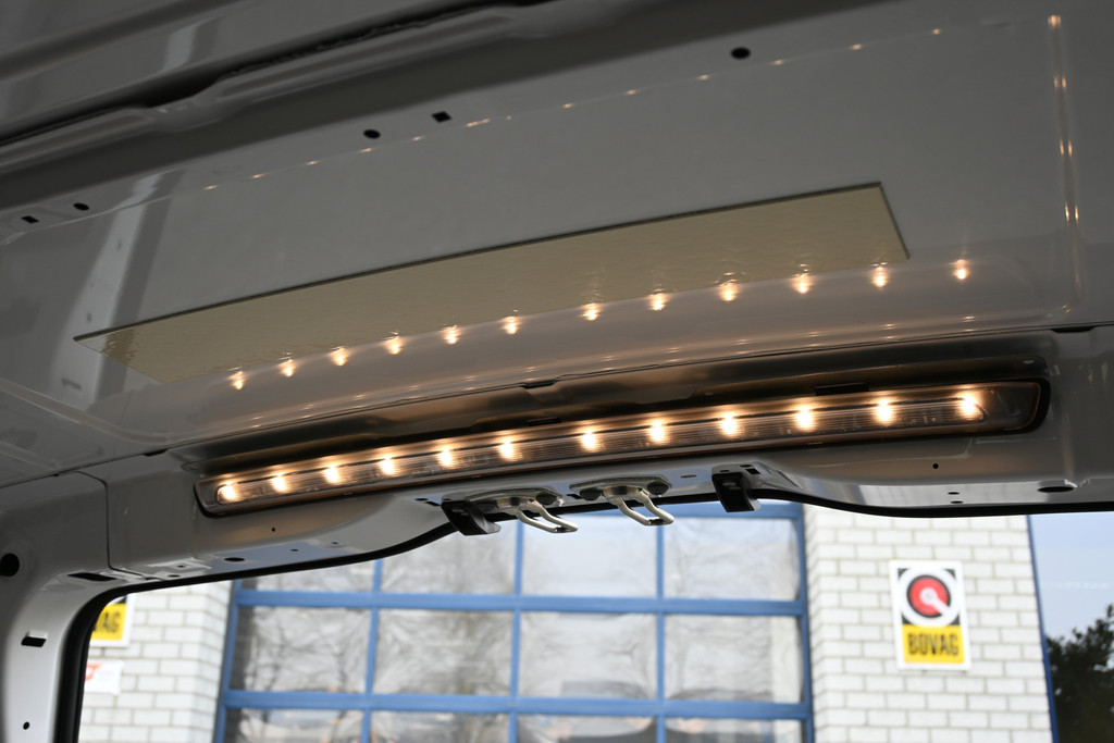 Mercedes-Benz Vito 12