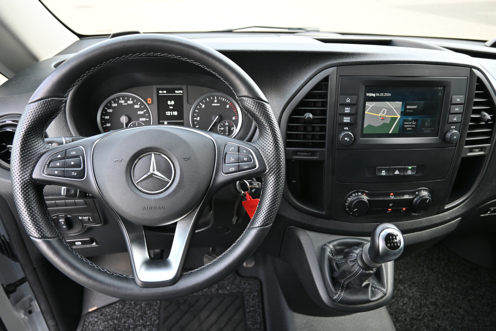 Mercedes-Benz Vito 13