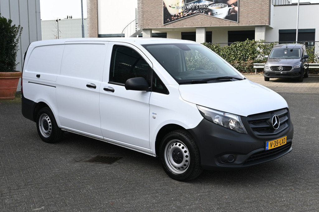 Mercedes-Benz Vito 8