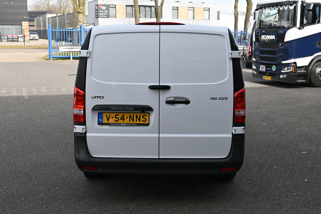 Mercedes-Benz Vito 10