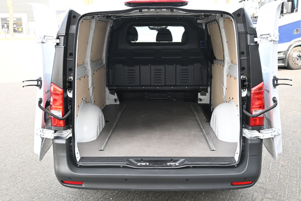 Mercedes-Benz Vito 11