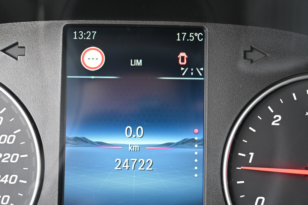 Mercedes-Benz Vito 17