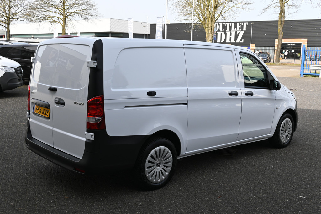 Mercedes-Benz Vito 2