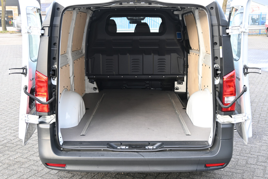Mercedes-Benz Vito 10