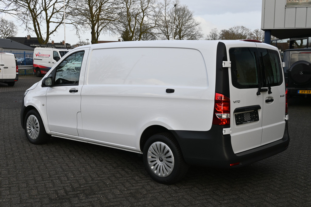 Mercedes-Benz Vito 12