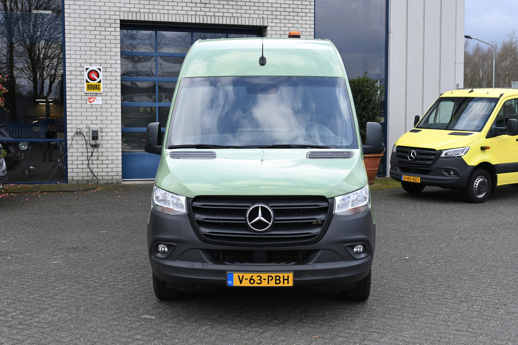 Mercedes-Benz Sprinter 1