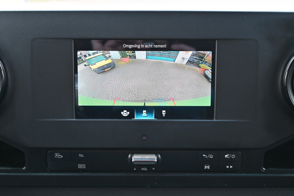 Mercedes-Benz Sprinter 4