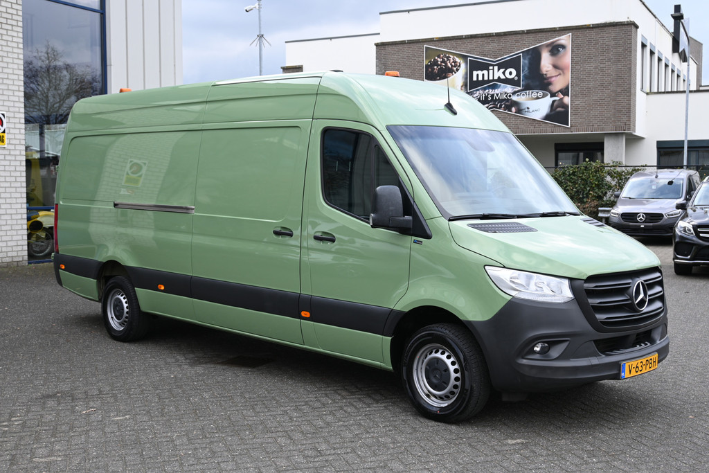 Mercedes-Benz Sprinter 8