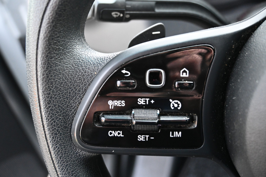 Mercedes-Benz Sprinter 14