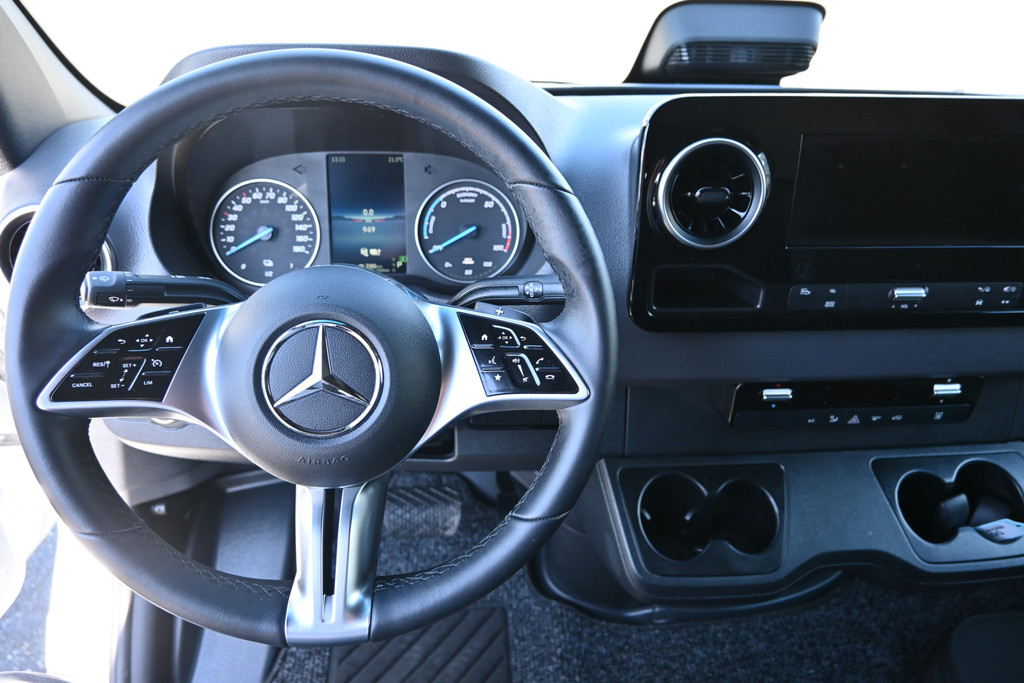 Mercedes-Benz eSprinter 12