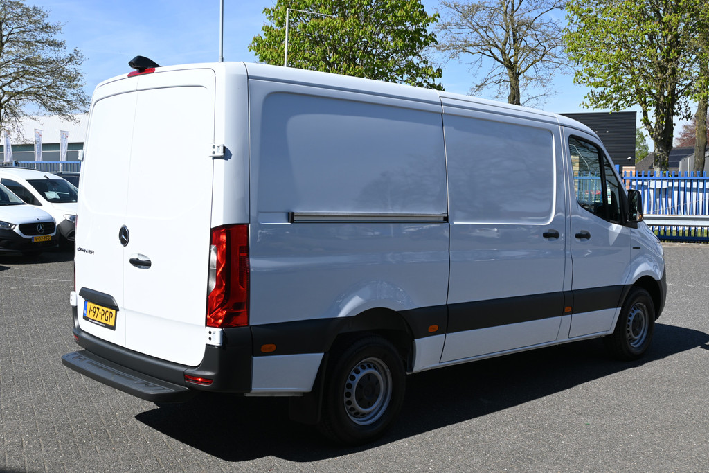 Mercedes-Benz eSprinter 2