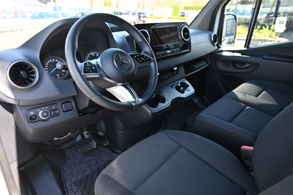 Mercedes-Benz eSprinter 3