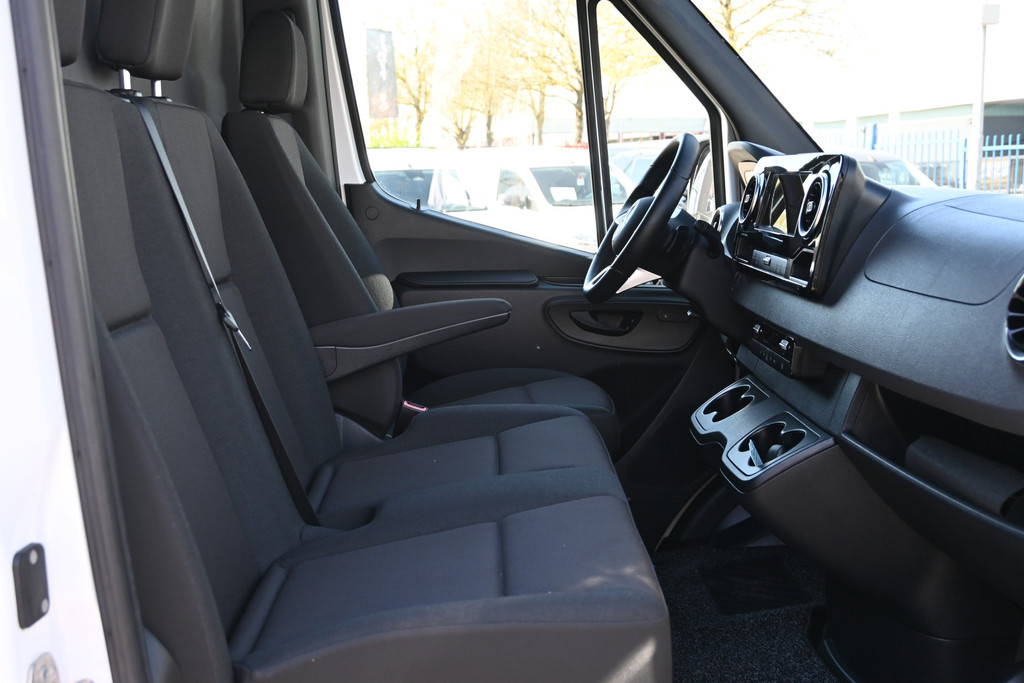 Mercedes-Benz eSprinter 6