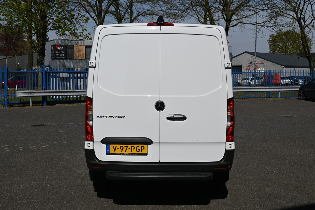 Mercedes-Benz eSprinter 9