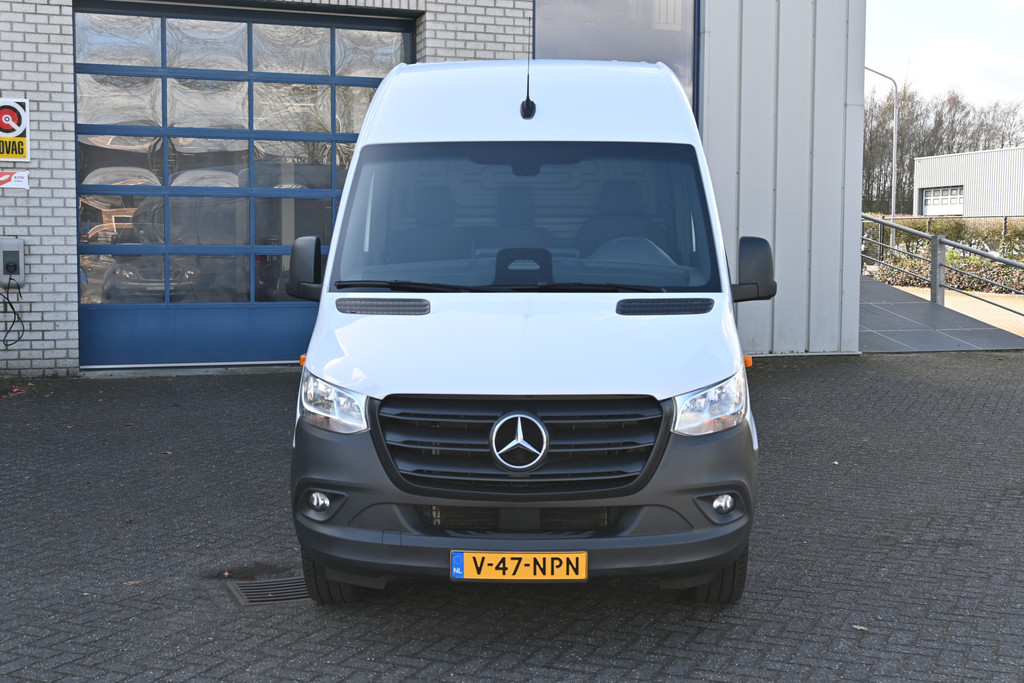 Mercedes-Benz Sprinter 1