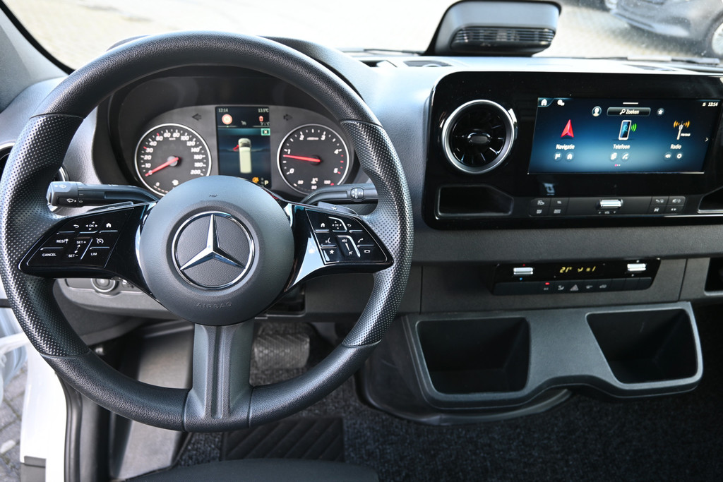 Mercedes-Benz Sprinter 13