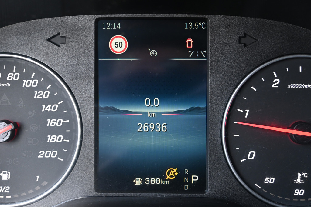 Mercedes-Benz Sprinter 18