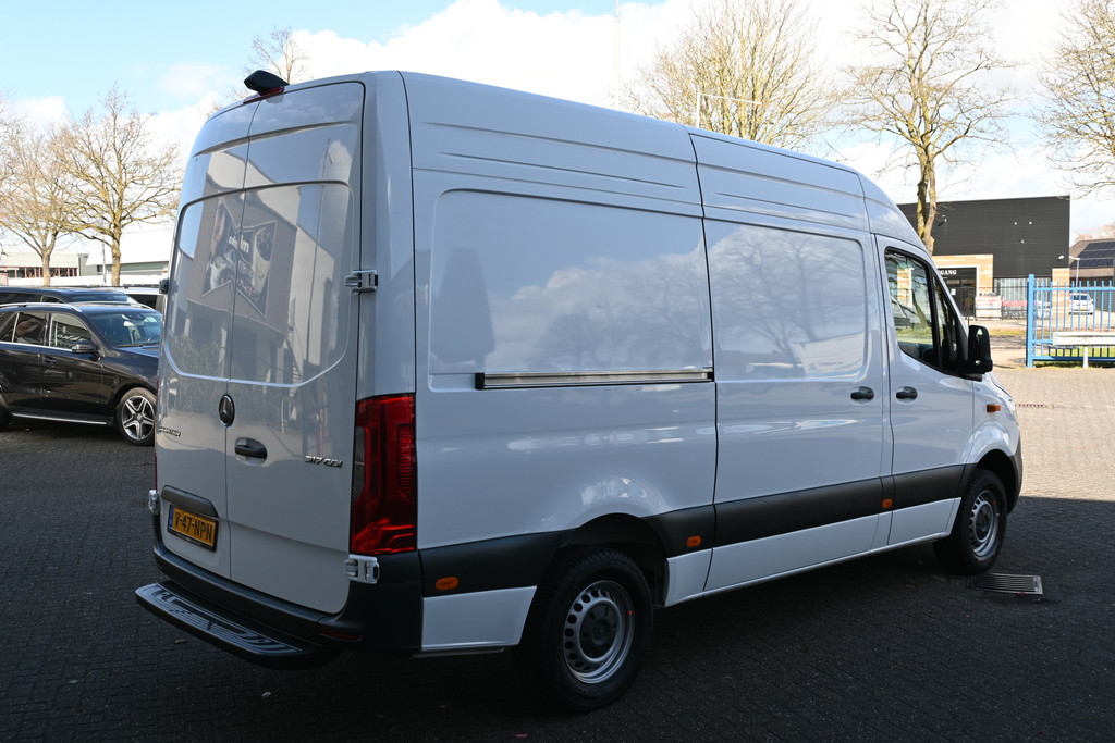 Mercedes-Benz Sprinter 2