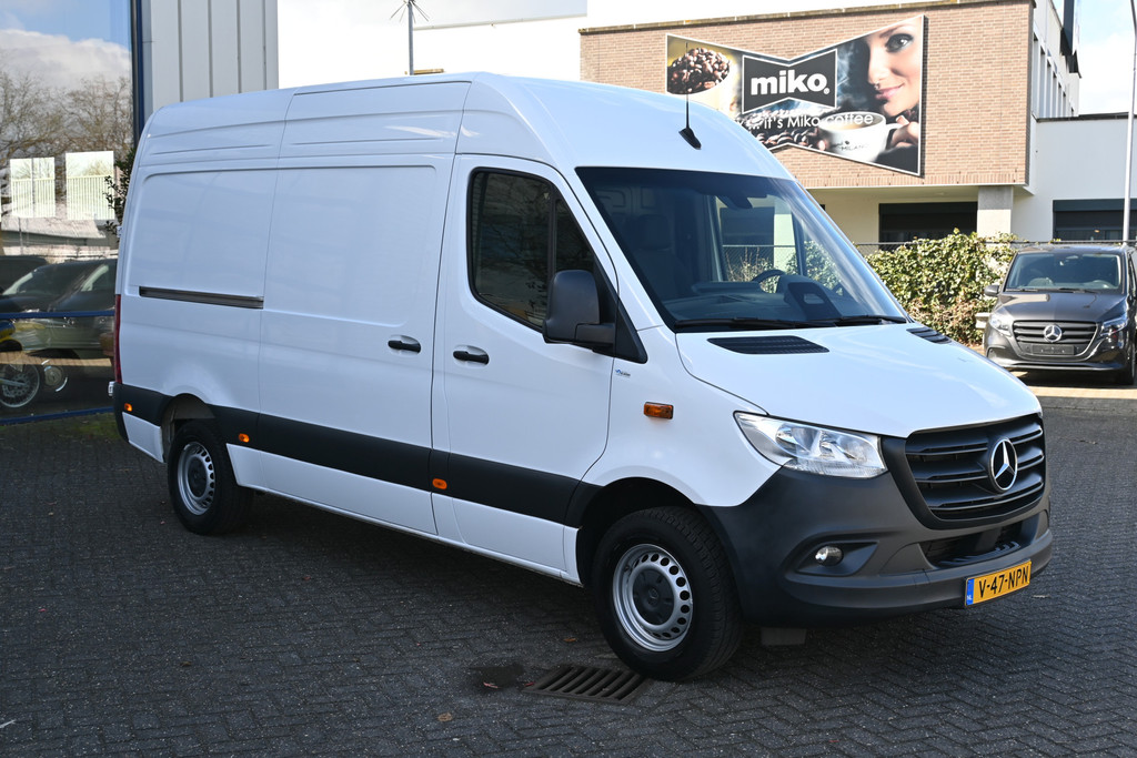 Mercedes-Benz Sprinter 8
